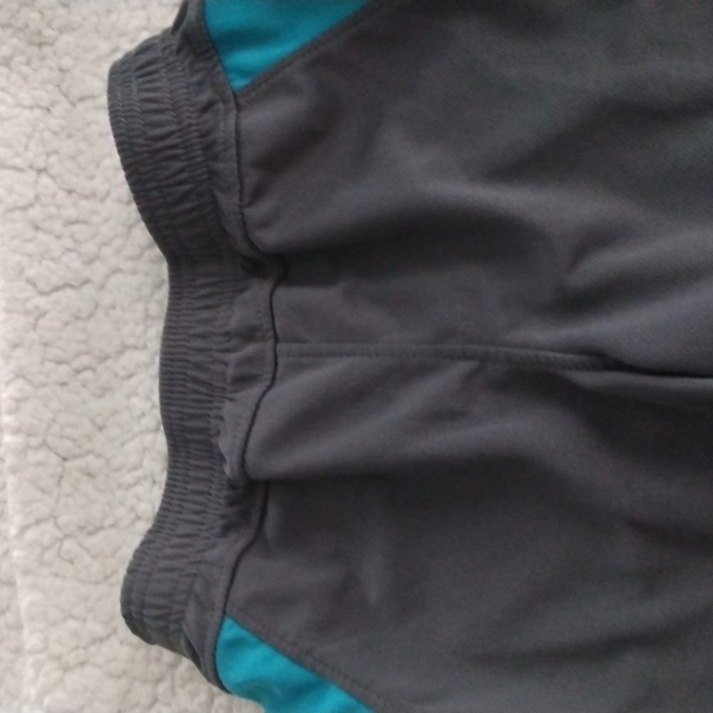 Fila Boy's Athletic Shorts - Picture 10 of 10